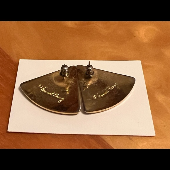 Vintage Samuel Huang Rose Blush & Gold Tone Triangular Pierced Earrings - Picture 2 of 4